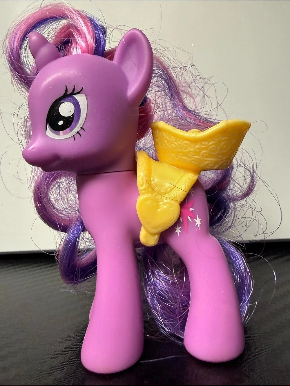 Hasbro My Little Pony Twilight Sparkle Shine Bright / Feature Figure Purple Pony